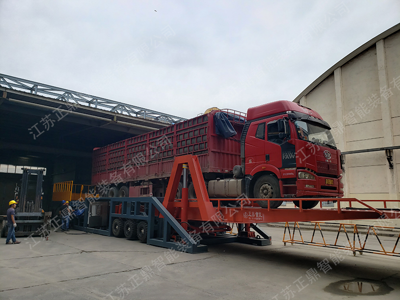 移動式后翻卸車機